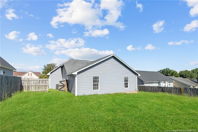 1419 Acacia Dr, Fayetteville, NC 28314 - view of rear view of property