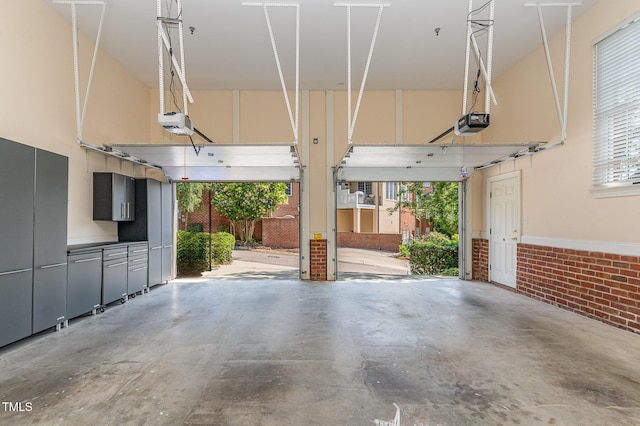 218 W Barbee Chapel Rd, Chapel Hill, NC 27517 - garage featuring a garage door opener