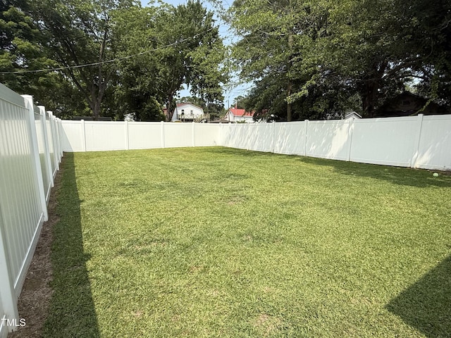 306 W Canary St, Dunn, NC 28334 - view of yard