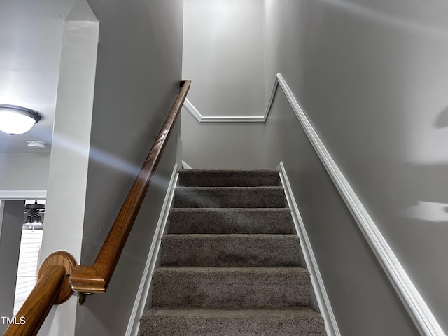 1527 Haywards Heath Ln, Apex, NC 27502 - view of staircase