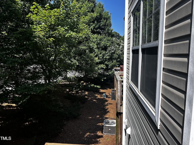1527 Haywards Heath Ln, Apex, NC 27502 - view of side of property