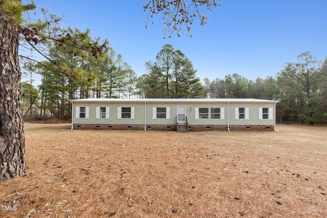 752 Dundee Cir, Raeford, NC 28376 - manufactured / mobile home with crawl space and entry steps