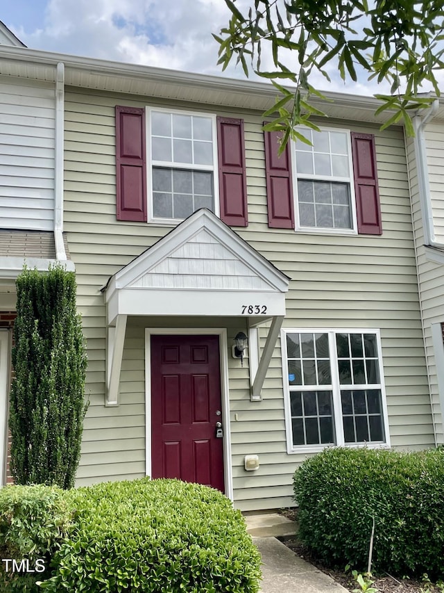 7832 Averette Field Dr, Raleigh, NC 27616 - view of property entrance