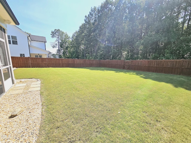 1412 Queen Trigger Dr, Fuquay Varina, NC 27526 - view of yard