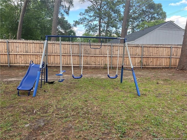 3914 Coventry Rd, Fayetteville, NC 28304 - view of jungle gym