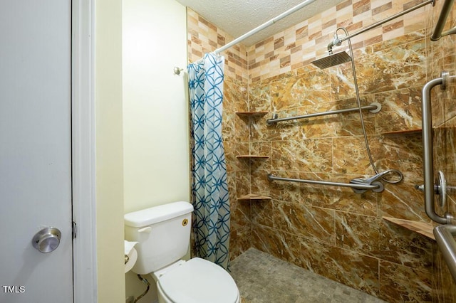 6767 Cedar Chest Ct, Fayetteville, NC 28314 - full bathroom featuring a tile shower, toilet, and a textured ceiling