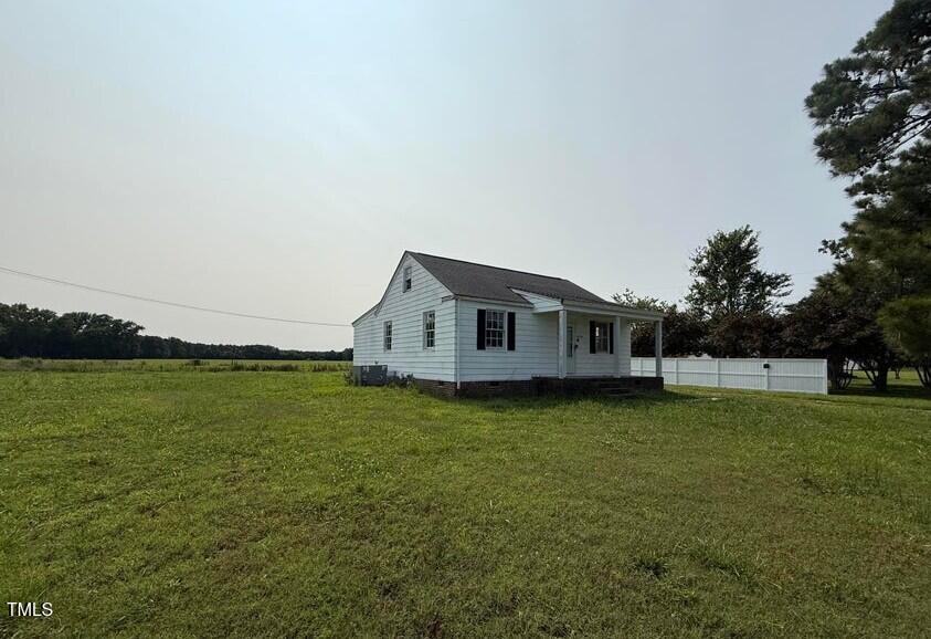 8714 Tyson Farm Rd, Stantonsburg, NC 27883 - photo 2