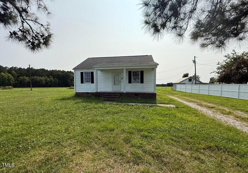 8714 Tyson Farm Rd, Stantonsburg, NC 27883 - photo 3