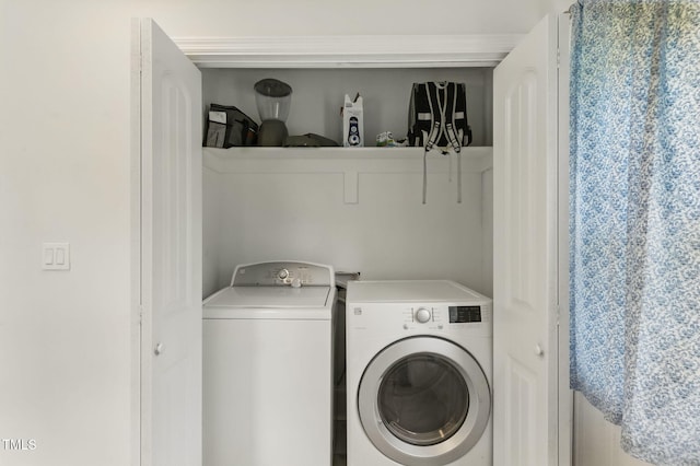 492 N Dunn St, Angier, NC 27501 - laundry room featuring washer and clothes dryer