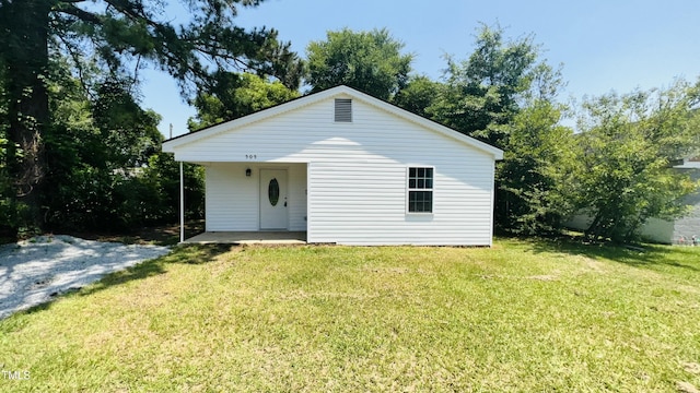 505 E Canary St, Dunn, NC 28334 - view of front of home featuring a front lawn