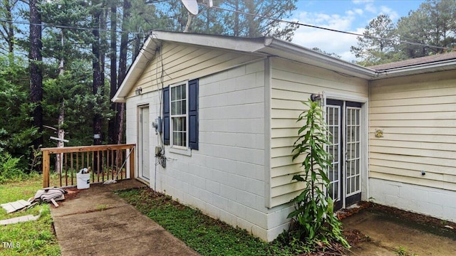 2396 Spring Valley Rd, Henderson, NC 27537 - view of side of home