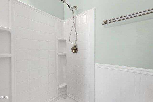 104 Shady Ridge Ct, Apex, NC 27502 - full bath with a shower and a wainscoted wall