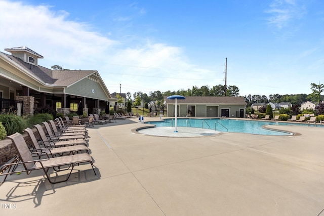 3032 Curling Creek Dr, Apex, NC 27502 - community pool with a patio