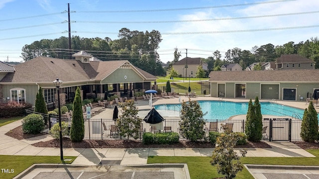 3032 Curling Creek Dr, Apex, NC 27502 - community pool with a patio area