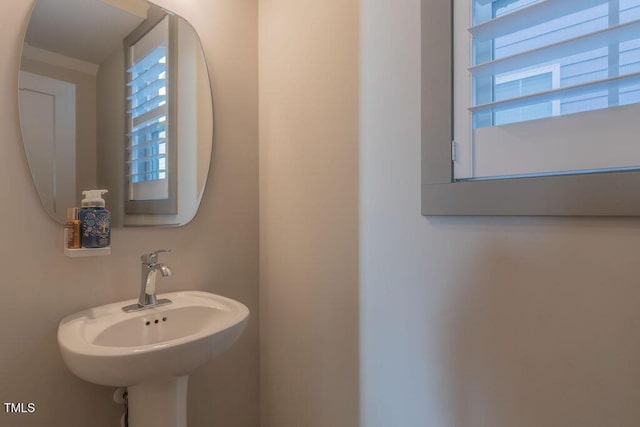 1624 Tunnel St, Wendell, NC 27591 - bathroom featuring a sink
