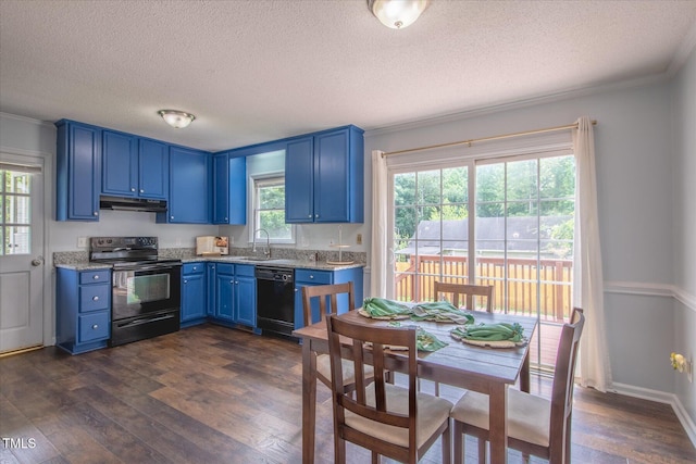 1309 Sweet Charm Ln, Knightdale, NC 27545 - kitchen featuring black appliances, under cabinet range hood, blue cabinetry, crown molding, and dark wood finished floors
