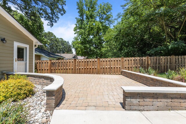 2712 Broad St, Durham, NC 27704 - view of patio / terrace