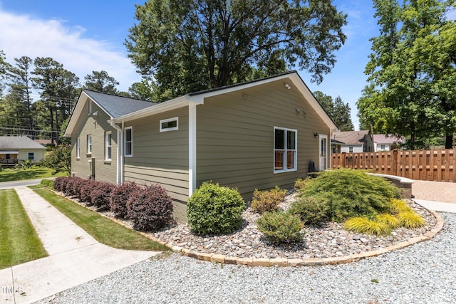 2712 Broad St, Durham, NC 27704 - view of side of home