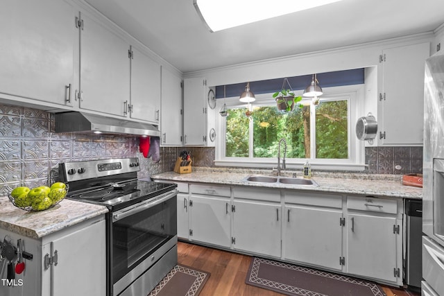 2005 Cole Mill Rd, Durham, NC 27712 - kitchen featuring electric range, under cabinet range hood, a sink, dark wood finished floors, and decorative backsplash
