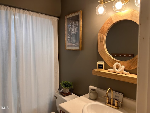 7832 Shuttle Rd, Fayetteville, NC 28311 - full bath with toilet, vanity, and a shower with curtain