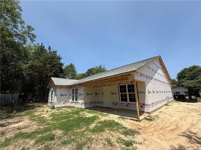 6207 Glenlea Cir, Fayetteville, NC 28314 - rear view of house with a porch