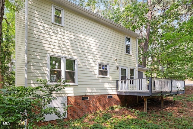 1 Old Towne Pl, Durham, NC 27713 - back of property featuring a deck and crawl space