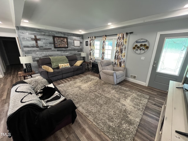 2433 Zacks Mill Rd, Angier, NC 27501 - living area featuring an accent wall, baseboards, crown molding, wood finished floors, and recessed lighting