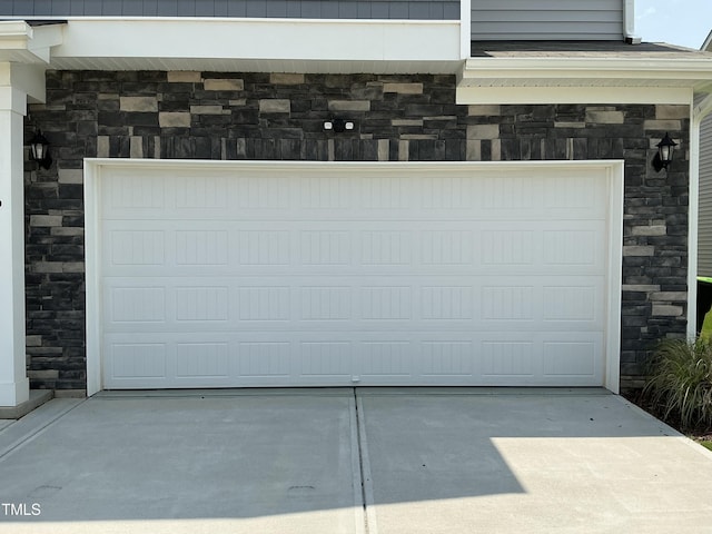 1116 Sidney Creek Dr Unit 1116, Zebulon, NC 27597 - garage with driveway