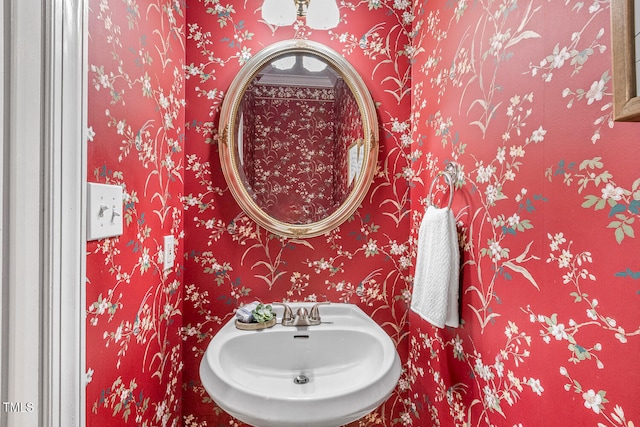 206 W Stoneybrook Ct, Benson, NC 27504 - bathroom featuring a sink