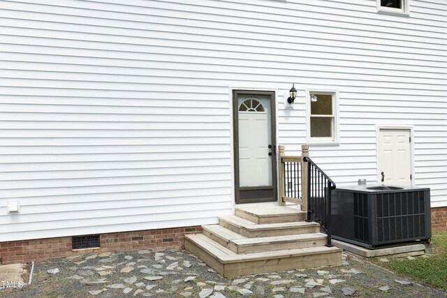 409 Glaive Dr, Durham, NC 27703 - doorway to property with crawl space