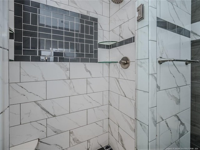 1206 Elm St N, Lumberton, NC 28358 - full bathroom featuring tiled shower