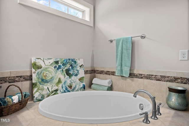 12216 Kyle Abbey Ln, Raleigh, NC 27613 - bathroom with a bath