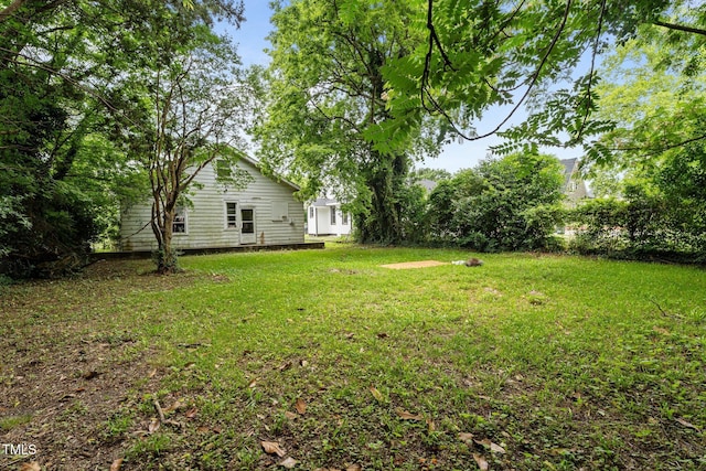 403 E Mulberry St, Goldsboro, NC 27530 - view of grassy yard