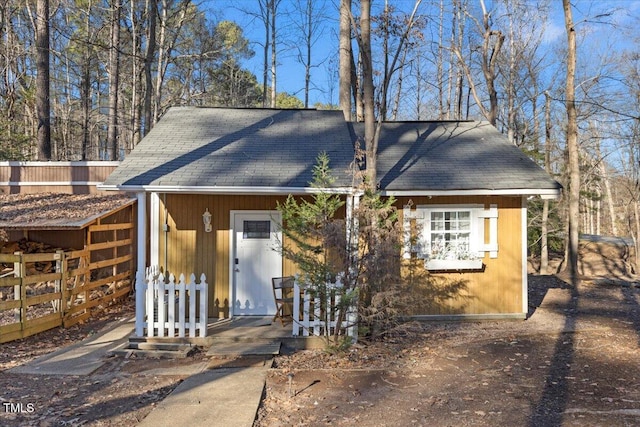 9801 Honeycutt Rd, Raleigh, NC 27614 - view of front facade featuring a shingled roof