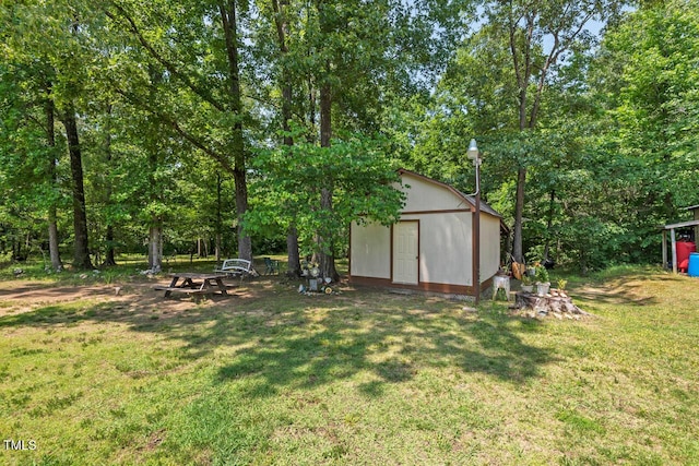 4403 Jeffries Rd, Durham, NC 27704 - view of green lawn