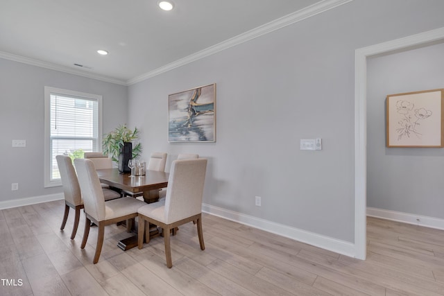 3020 High Plains Dr, Fuquay Varina, NC 27526 - dining room featuring crown molding, baseboards, light wood finished floors, and recessed lighting