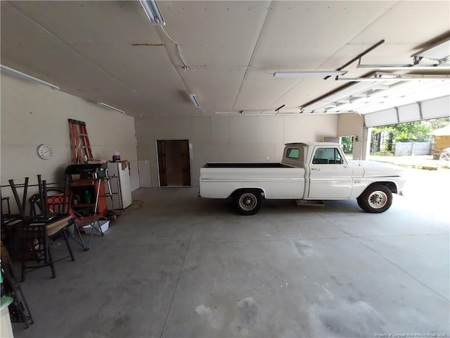 844 Montrose Rd, Raeford, NC 28376 - view of garage
