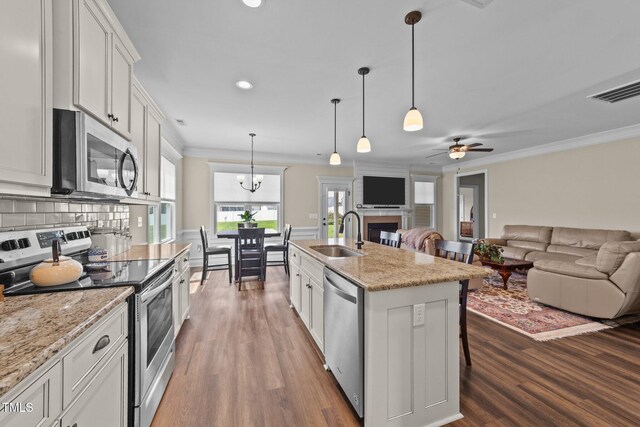 80 Shallow Falls Ln, Benson, NC 27504