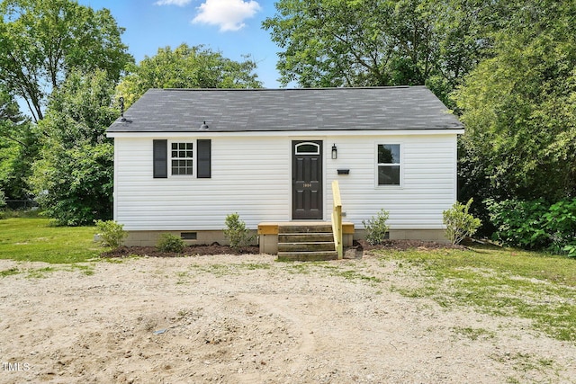 1006 E Harnett St, Dunn, NC 28334 - view of front of house with crawl space and a shingled roof