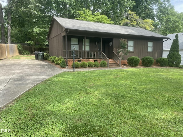 1913 Rendall St, Burlington, NC 27215 - ranch-style home featuring covered porch