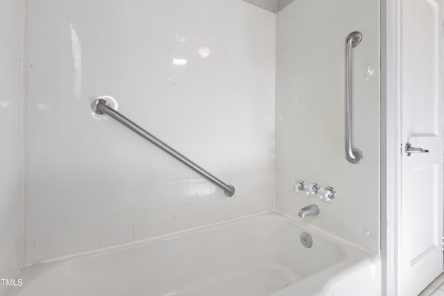 803 Hare St, Selma, NC 27576 - full bath featuring bathtub / shower combination