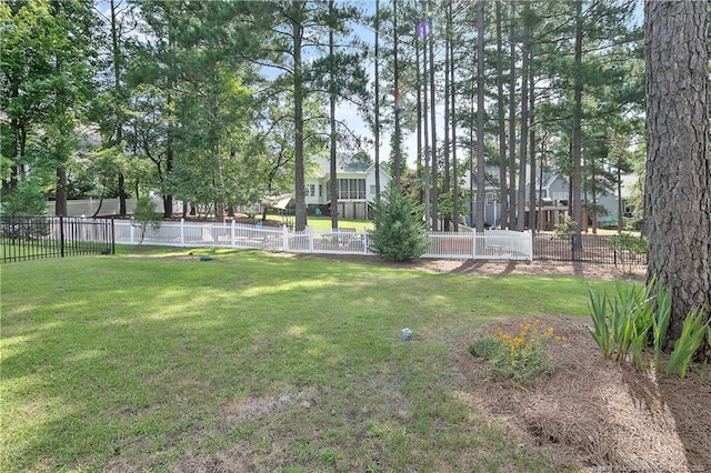 196 Leaning Pine Cir, Spring Lake, NC 28390 - view of yard