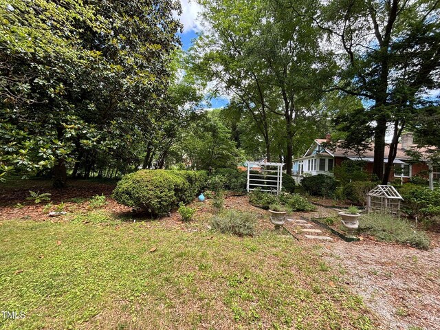 331 N Main St, Warrenton, NC 27589 - view of yard