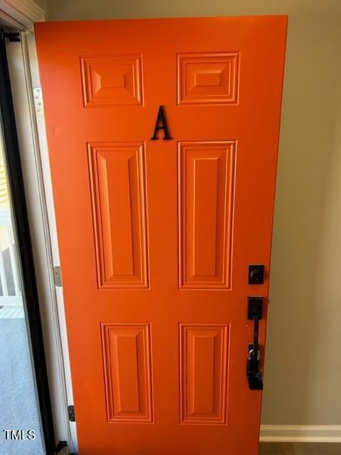 407 Bledsoe Ave, Raleigh, NC 27601 - detailed view of baseboards