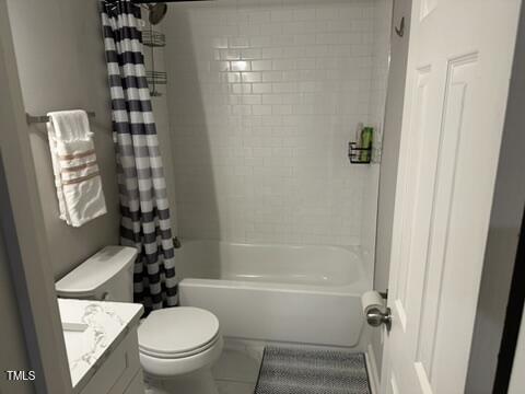 407 Bledsoe Ave, Raleigh, NC 27601 - full bathroom featuring vanity and shower / bath combo