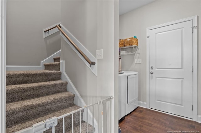 117 Titleist Ct, Raeford, NC 28376 - foyer entrance featuring washing machine and clothes dryer, dark wood finished floors, stairs, and baseboards