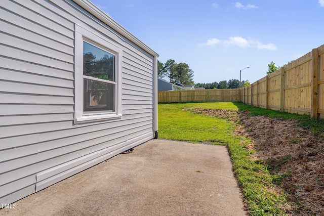 414 Craven St, Durham, NC 27704 - view of yard featuring a patio area