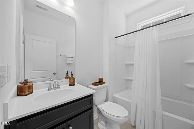 4508 Valley Crest Ln, Fuquay Varina, NC 27526 - full bathroom featuring shower / bath combination with curtain, vanity, and toilet