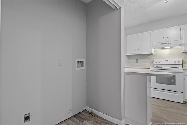 595 Winding Creek Rd Unit C, Fayetteville, NC 28305 - laundry room featuring light wood-style flooring, a textured ceiling, and washer hookup