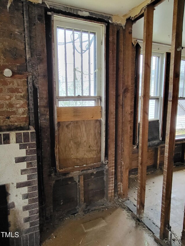 431 Charles St, Henderson, NC 27536 - entryway featuring plenty of natural light
